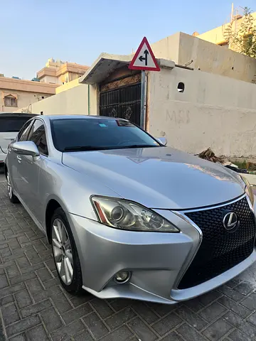 2010 Lexus IS-SERIES — фото 2