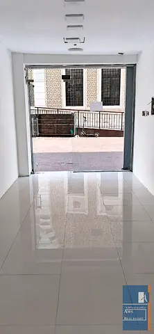Shop Available for Rent, Affordable Unit in Prime Business Spot in Deira
