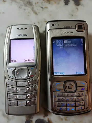 Nokia N70 and 6610i