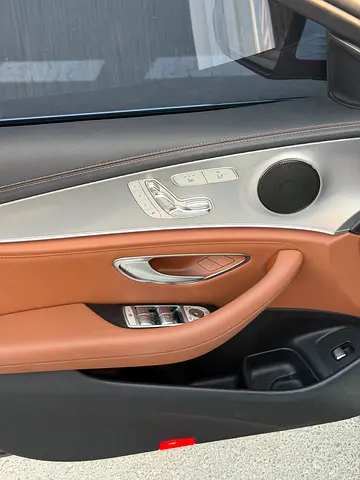 Mercedes-Benz E-Class E 300, миниатюра 9