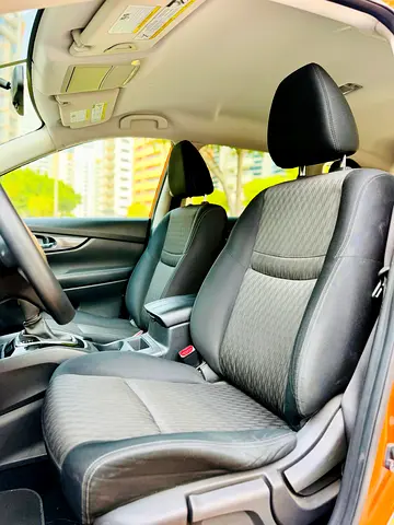 صورة 13 لـ 2017 Nissan ROGUE