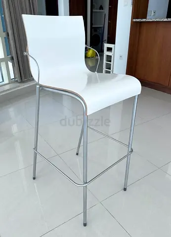 Pair of white bar chairs with metal frame — used, excellent condition