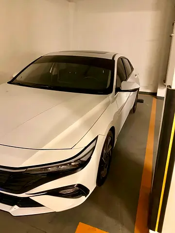 2025 Hyundai ELANTRA 照片 4