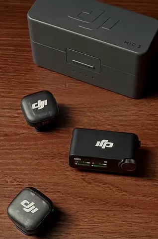 DJI Mic 3 Wireless Lavalier Microphone System - Complete Set