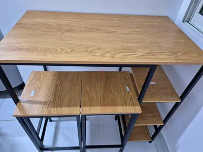 طاولات مرتفعه