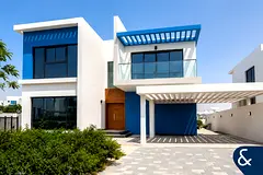 6 Bed Villa | Near Central hub | Single Row