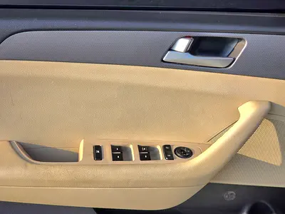 صورة مصغرة 12 لـ 2015 Hyundai SONATA