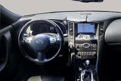 2016 Infiniti QX70 — фото 10