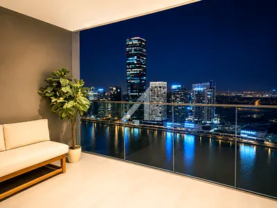 Stunning Canal & Skyline View I Brand New Unit