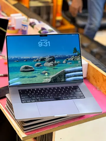 Apple MacBook Pro M1 MAX 16-inch (Space Gray) - Good Condition