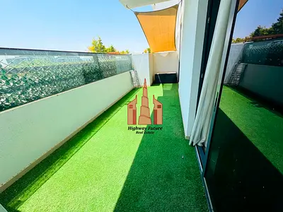 2bhk Sami close kitchen ready to move in misk big layout