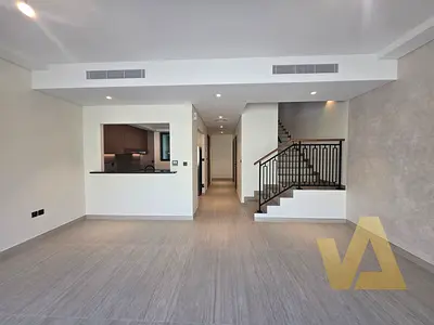 Modern Layout | Semi-Furnished | Pay in 4 Cheques
