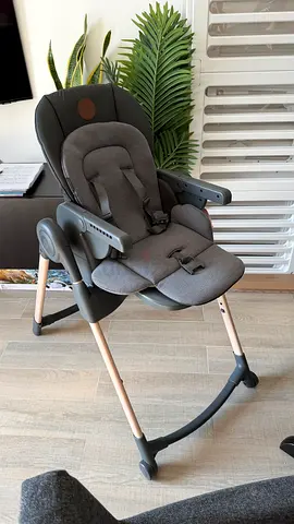 Yas Island – Maxi-Cosi Minla High Chair – Essential Graphite