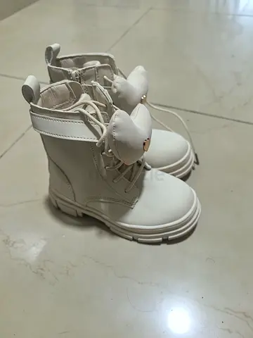 Kids boots