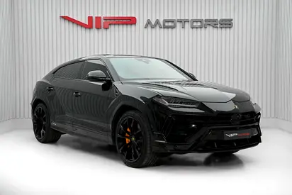 2023 Lamborghini URUS photo 3