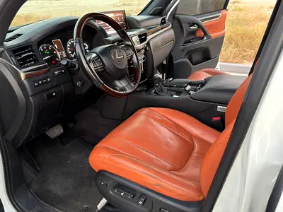2017 Lexus LX-SERIES 照片 9