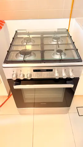 Siemens 4-Burner Gas Cooker + Electric Oven  * Brand: Siemens * Type: Freestanding Cooker * Hob: 4 G