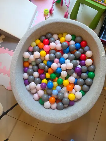 Round Fabric Ball Pit with 150+ Multi-coloured Balls - Light Grey