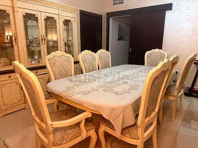 Dining table set