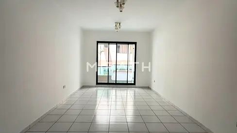 FAMILY BUILDING || PRIME LOCATION || COVERED PARKING || HUGE TERRACE