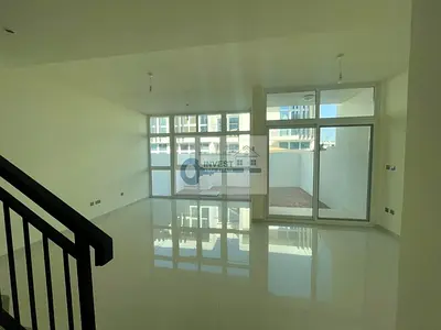 READY TO MOVE SPACIOUS 3BR+MAID TOWNHOUSE WITH BIG GARDEN