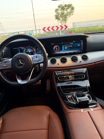 Mercedes-Benz E-Class E 300, миниатюра 12