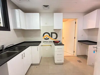LUXURY TOWN HOUSE 2BHK RANT ONLY 85K PARIM LOCATION AREA