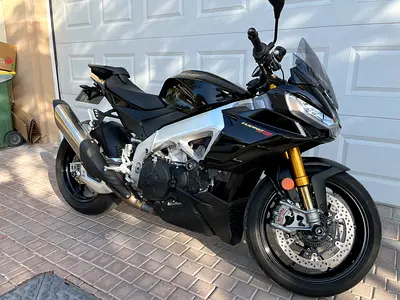 Aprilia Tuono V4 Factory