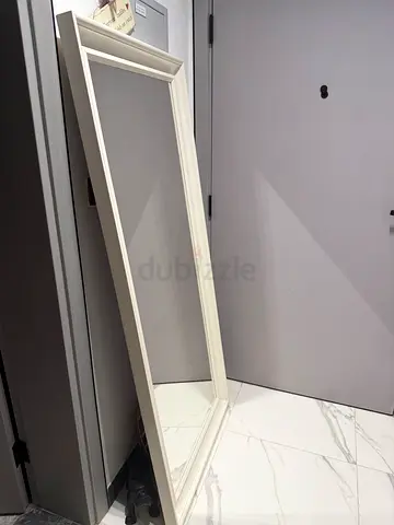 White large mirror