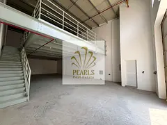Prime 2,800 sqft warehouse with mezzanine & 20kW 3-phase power! Fully fitted for all activities, rea