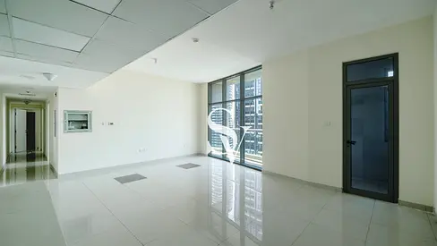 Spacious | High Floor | Water View | Vacant