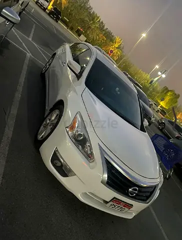 Nissan Altima 2013   full option