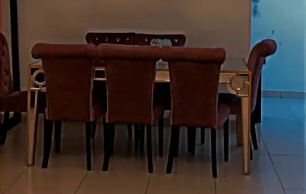Mirror dinning table - good condition