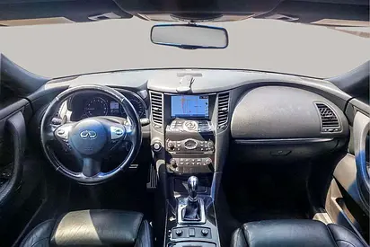 2016 Infiniti QX70 — фото 9