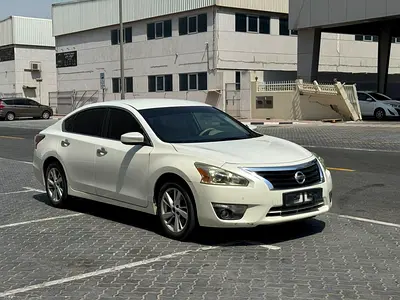Nissan Altima 2015 GCC SV Full options good condition