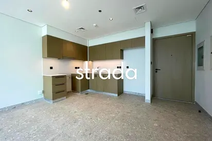 Golf Course View| Vacant Large Layout