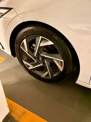 2025 Hyundai ELANTRA 照片 5