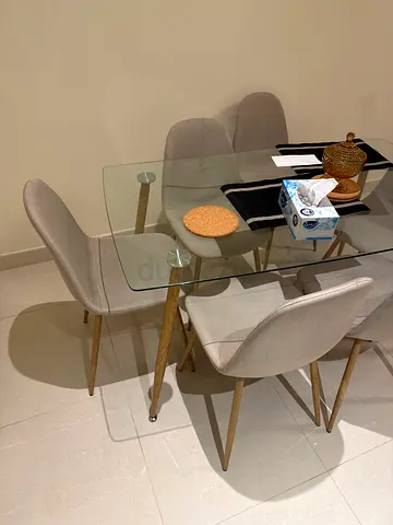 6 SEATER DINING TABLE FOR SALE