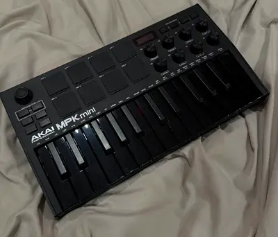 Akai MPK Mini MK III 25-key Keyboard Controller
