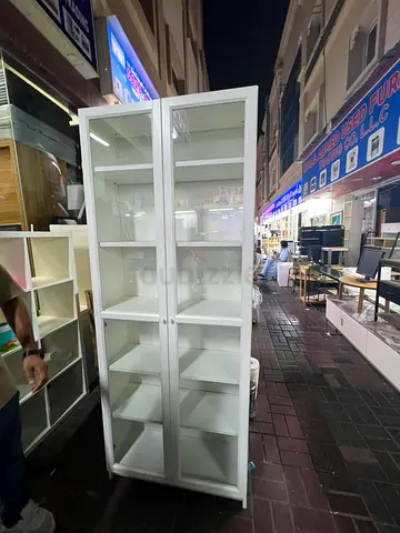 White Glass-Front Display Cabinet / Bookcase - 2 Doors, 8 Shelves