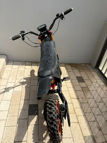 Used off-road electric dirt bike - single rider, good condition paid 3000aed only used once 3 speed