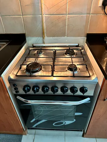 4 Burner Gas cooking range