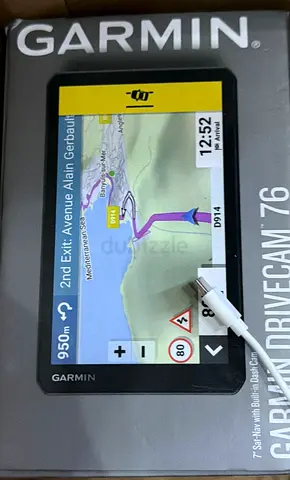 Garmin DriveCam 76 GPS Navigator with Mount and Charger - new