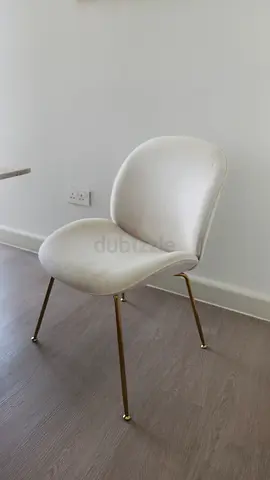Set of 4 Modern White Heart-Shaped Dining Chairs with Brass Legs