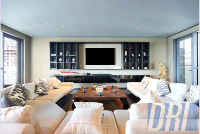 Fully Furnished 3 Beds with maid room
