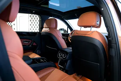 صورة 10 لـ 2017 Bentley BENTAYGA