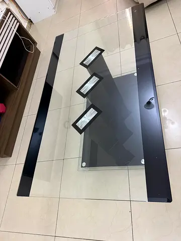 Coffee table for sale for AED 250/-