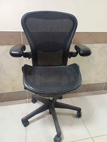 Herman Miller Aeron size B fully loaded