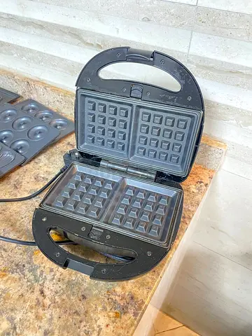 7 in 1 non stick multi snack maker with detachable sandwich /grill/waffle /doughnut /nutty/smile/she