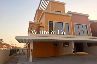 Corner End | Available | Closed Kitchen
